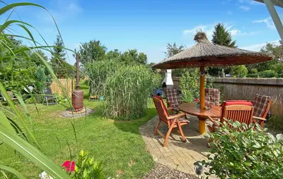 Ein Garten an der Unterkunft Ferienhaus Fuhlendorf