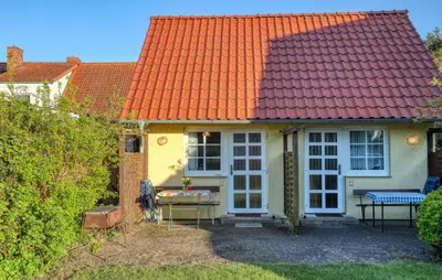 Das Gebäude in dem sich das Ferienhaus befindet