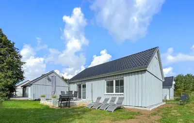 Das Gebäude in dem sich das Ferienhaus befindet