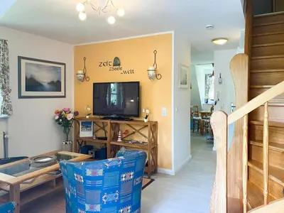 TV/Unterhaltungsangebot in der Unterkunft Achtern Diek 7b - Wohnung 8