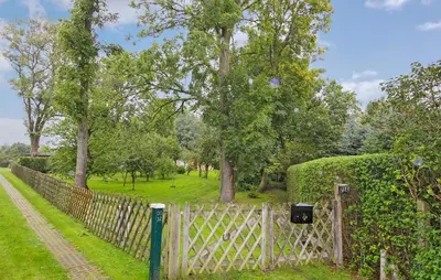Ein Garten an der Unterkunft Ferienhaus Bartelshagen Ii
