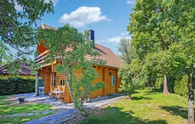 Ein Garten an der Unterkunft Ferienhaus Bartelshagen Ii