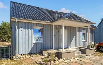 Das Gebäude in dem sich das Ferienhaus befindet