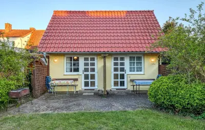Das Gebäude in dem sich das Ferienhaus befindet