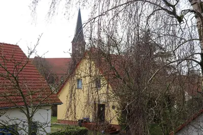Das Gebäude in dem sich die Ferienwohnung befindet