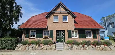 Das Gebäude in dem sich die Ferienwohnung befindet
