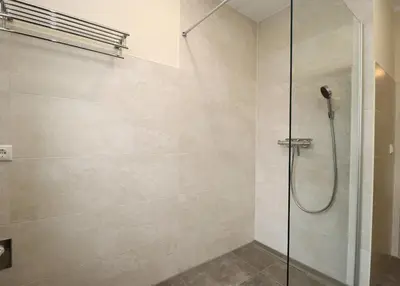 Ein Badezimmer in der Unterkunft Haus Thea Appartement 03, 