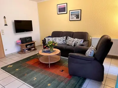 Ein Sitzbereich in der Unterkunft Zingst Wohnung 1 Darßer Weg 30a
