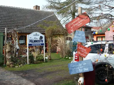 Ein Garten an der Unterkunft Ferienhaus mit Sauna b