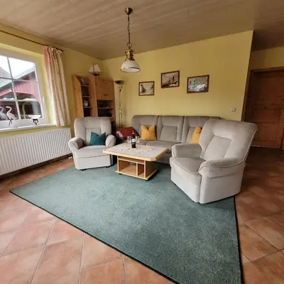 Ein Sitzbereich in der Unterkunft Ferienwohnung 