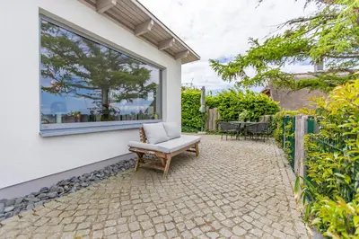 Ein Garten an der Unterkunft Haus Anna Atelier