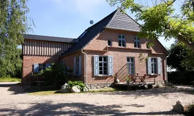 Das Gebäude in dem sich die Ferienwohnung befindet