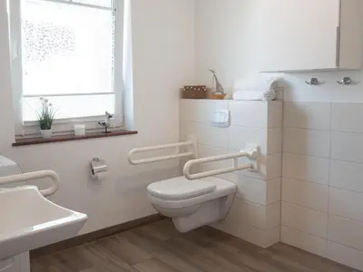 Ein Badezimmer in der Unterkunft Strandstraße 16 - Wohnung 1