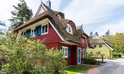 Das Gebäude in dem sich das Ferienhaus befindet