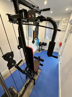 Das Fitnesscenter und/oder die Fitnesseinrichtungen in der Unterkunft Villa Blau Wohnung 03Studio