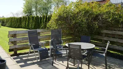 Ein Garten an der Unterkunft Ferienhaus Mantuja Wohnung I