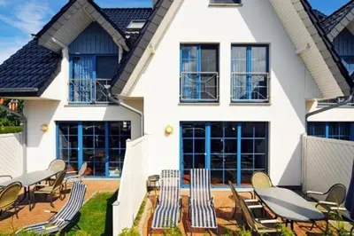 Das Gebäude in dem sich das Ferienhaus befindet