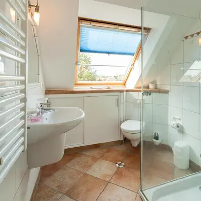 Ein Badezimmer in der Unterkunft Strandrose - b49000