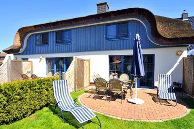 Das Gebäude in dem sich das Ferienhaus befindet