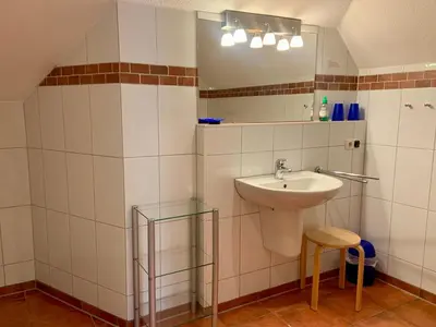 Ein Badezimmer in der Unterkunft Seemöwe - b48436