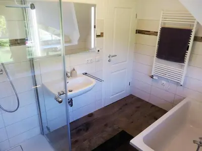 Ein Badezimmer in der Unterkunft Ankerplatz - b49613