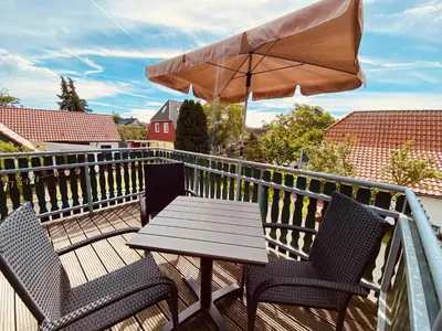 Ein Balkon oder eine Terrasse in der Unterkunft Pension & Wirtshaus ''Tun Eikkoter'' Eikboom
