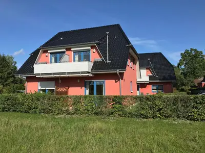 Das Gebäude in dem sich die Ferienwohnung befindet