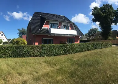 Das Gebäude in dem sich die Ferienwohnung befindet