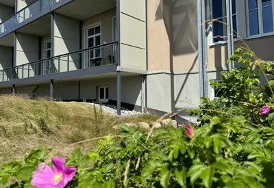 Ein Garten an der Unterkunft Alte Seefahrtschule Kranichnest