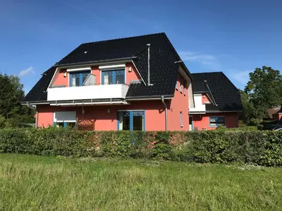 Das Gebäude in dem sich die Ferienwohnung befindet
