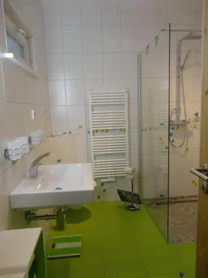 Ein Badezimmer in der Unterkunft Boddenfrosch