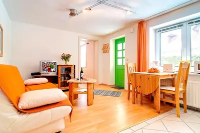 Ein Sitzbereich in der Unterkunft Ferienhaus Sanddorn, Fewo Seetang