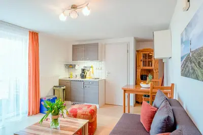 Küche/Küchenzeile in der Unterkunft Ferienhaus Sanddorn, Fewo Strandhafer
