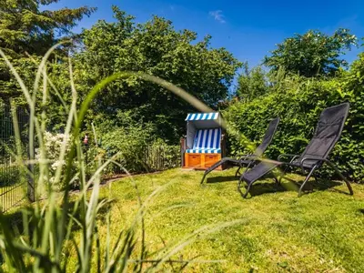 Ein Garten an der Unterkunft Herzmuschel - b66393
