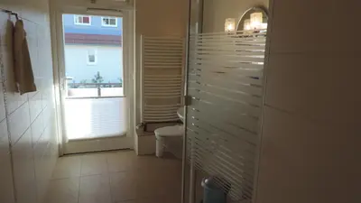 Ein Badezimmer in der Unterkunft Haus Sonneneck 3 - b65942