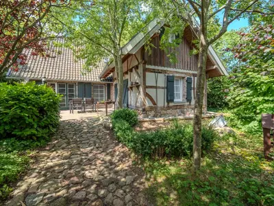 Ein Garten an der Unterkunft Ferienhaus mit 3 Schlafzimmern für 6 Personen