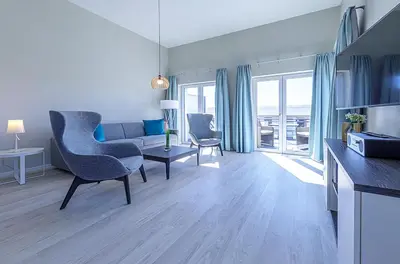 Ein Sitzbereich in der Unterkunft 5 Sterne Apartment Ostseedeck mit Westbalkon