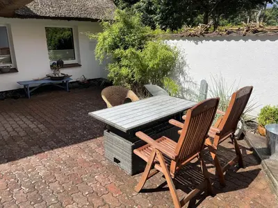 Ein Patio oder anderer Außenbereich in der Unterkunft Boddenkate Fuhlendorf