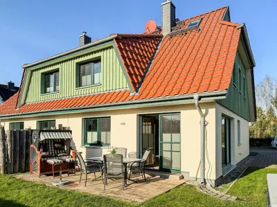 Das Gebäude in dem sich das Ferienhaus befindet