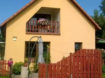 Das Gebäude in dem sich die Ferienwohnung befindet