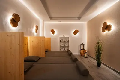 Ein Bett oder Betten in einem Zimmer der Unterkunft 5 Sterne Ferienwohnung Boddenzauber in ruhiger Lage mit traumhaftem Ausblick