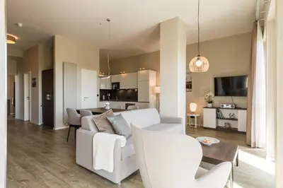 Küche/Küchenzeile in der Unterkunft 2-Zimmer Ferienwohnung Sonnengott, zwischen Ostsee und Bodden mit Süd- und Westbalkon