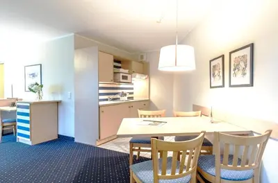 Küche/Küchenzeile in der Unterkunft Küstenbrise - Charmante Ferienwohnung in Strandnähe
