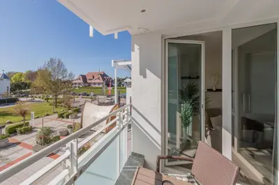 Ein Balkon oder eine Terrasse in der Unterkunft Küstenglück - Ferienwohnung im 1Obergeschoss mit Balkon