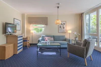 TV/Unterhaltungsangebot in der Unterkunft Grasnelke - Ferienwohnung mit Terrasse zum Kurpark im Ostseeheilbad Zingst