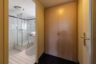 Ein Badezimmer in der Unterkunft Grasnelke - Ferienwohnung mit Terrasse zum Kurpark im Ostseeheilbad Zingst
