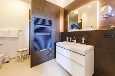 Ein Badezimmer in der Unterkunft Kleine Welle - Haustierfreundliches Zwei-Zimmer Apartment mit Südbalkon und Platz für drei Personen im ersten Obergeschoss