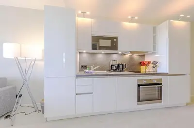 Küche/Küchenzeile in der Unterkunft Große Strandmuschel - 5-Sterne Ferienwohnung zwischen Ostsee und Bodden