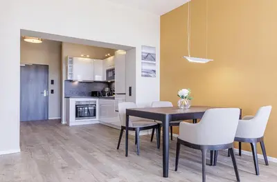 Küche/Küchenzeile in der Unterkunft Ostseefeeling - 5 Sterne Ferienwohnung mit Südbalkon in der Seefahrtschule Wustrow