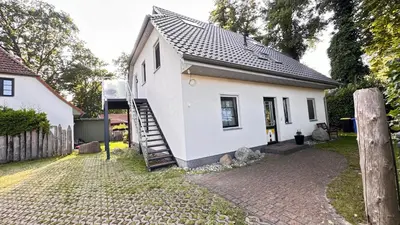 Das Gebäude in dem sich die Ferienwohnung befindet